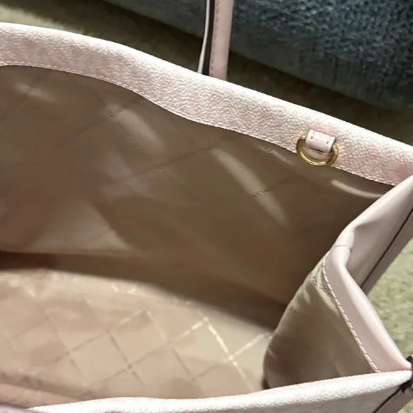 Michael Kors Blush and Cream Tote Bag Set - Picture 6 of 6